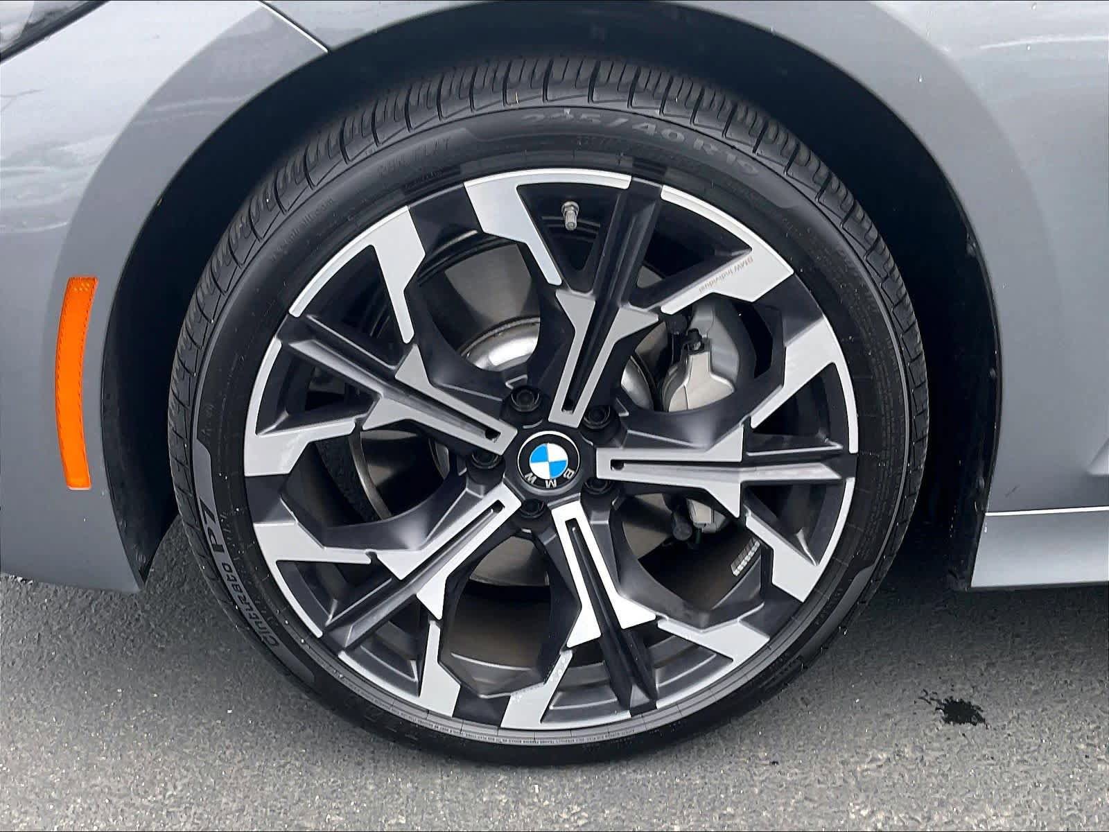 Used 2025 BMW 330i Sedan w/ Premium Package RWD image 12