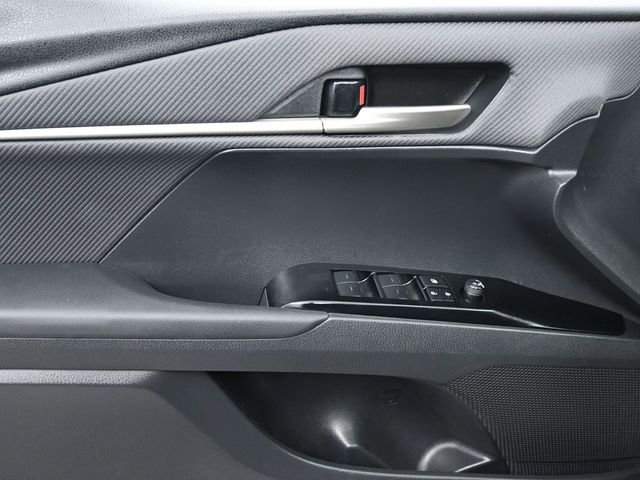 Used 2025 Toyota Camry SE FWD image 8