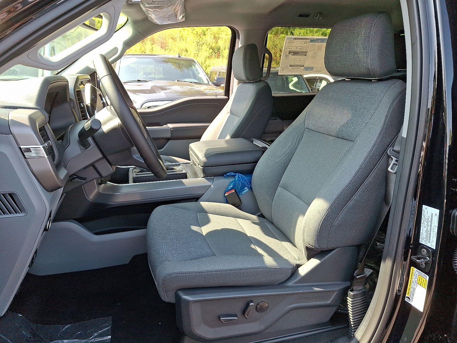 New 2025 Ford F150 XLT w/ Equipment Group 302A MID image 5