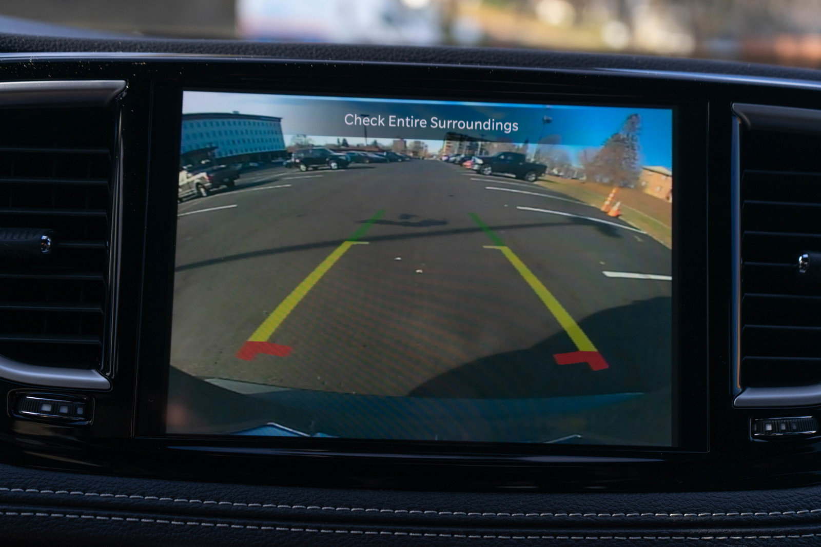 Used 2024 Chrysler Pacifica Touring-L w/ S Appearance Package image 15