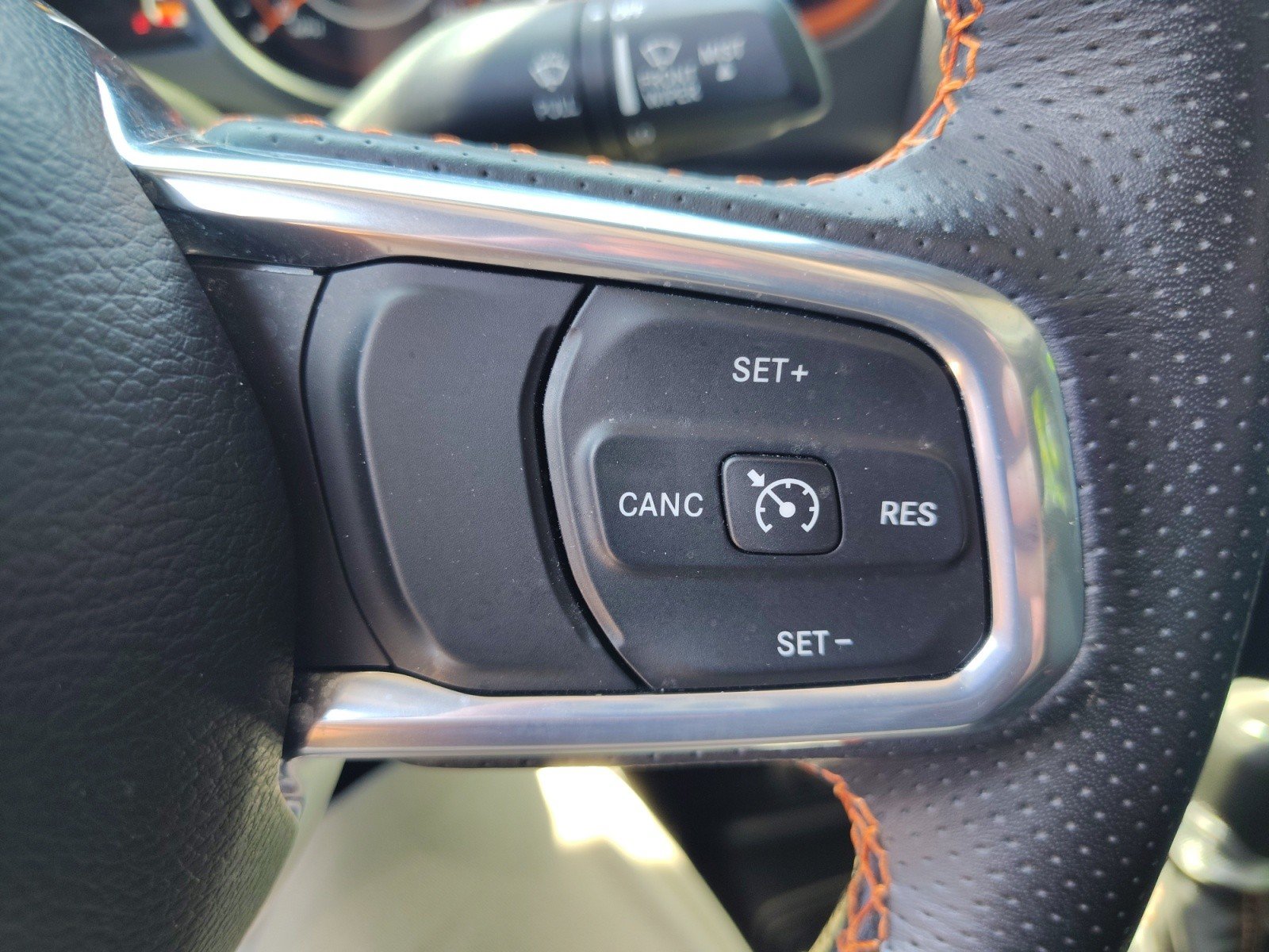 Used 2023 Jeep Gladiator Mojave w/ Cold Weather Group AWD/4WD image 27