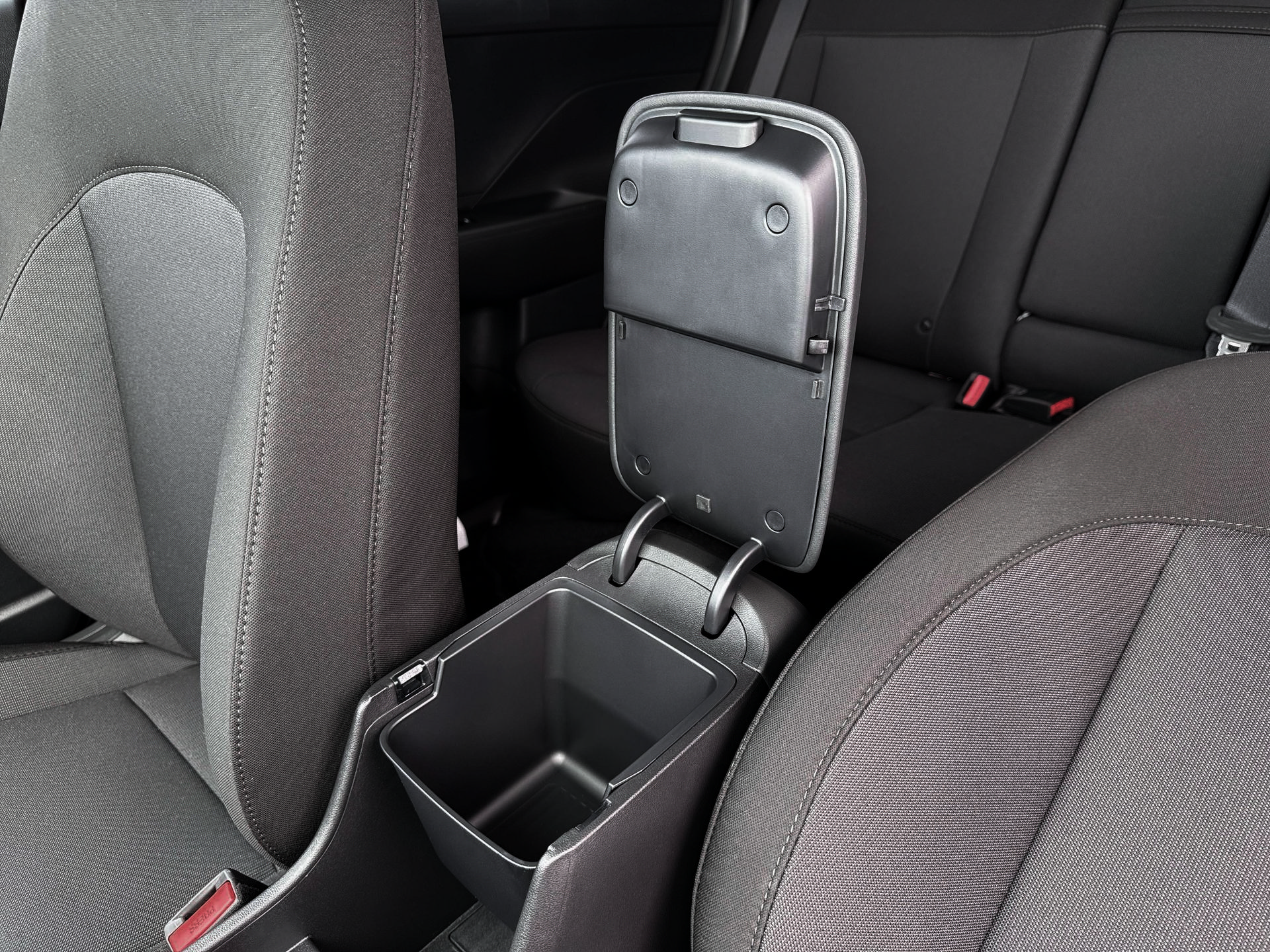 New 2026 Hyundai Kona SEL Sport FWD image 34