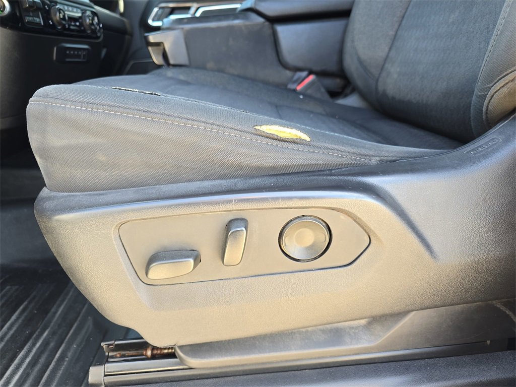 Used 2024 Chevrolet Silverado 2500 LT w/ Convenience Package image 29