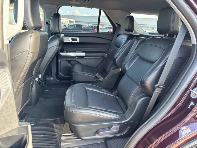 Used 2023 Ford Explorer Limited w/ Equipment Group 301A AWD/4WD image 19