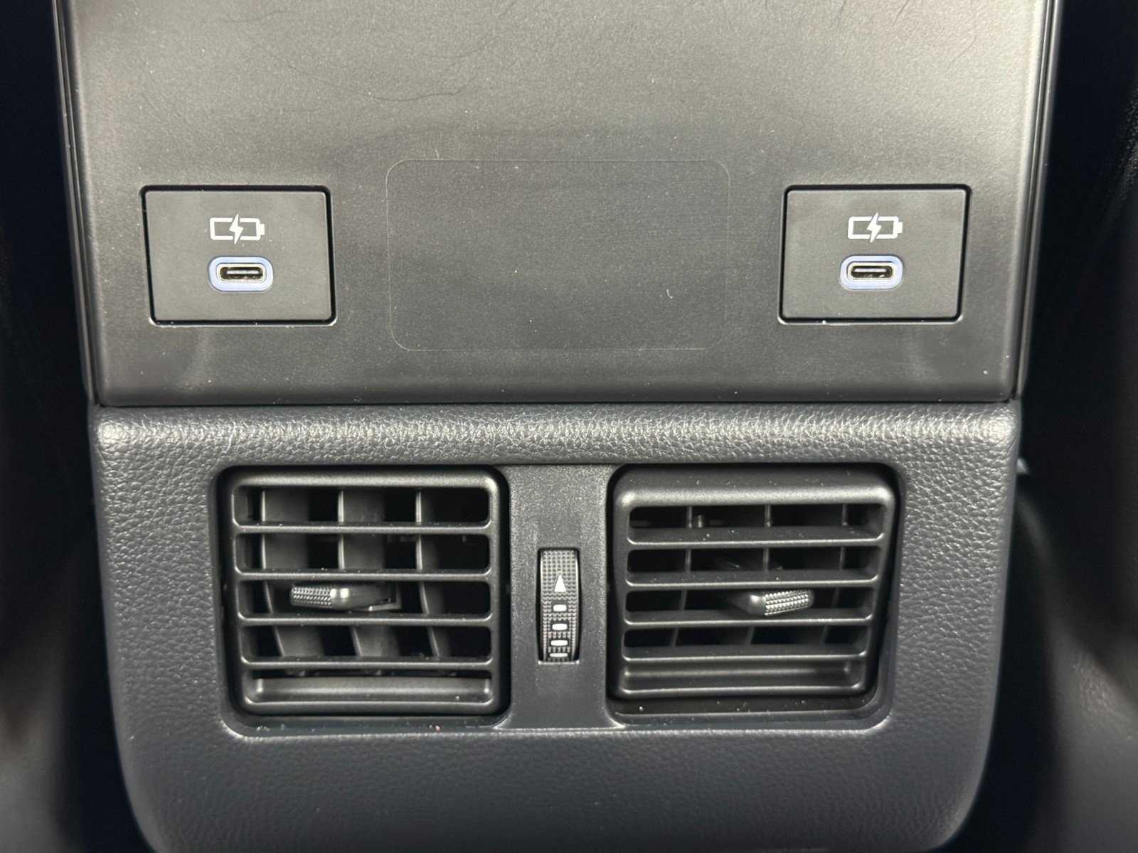 Used 2024 Toyota bZ4X Limited image 30