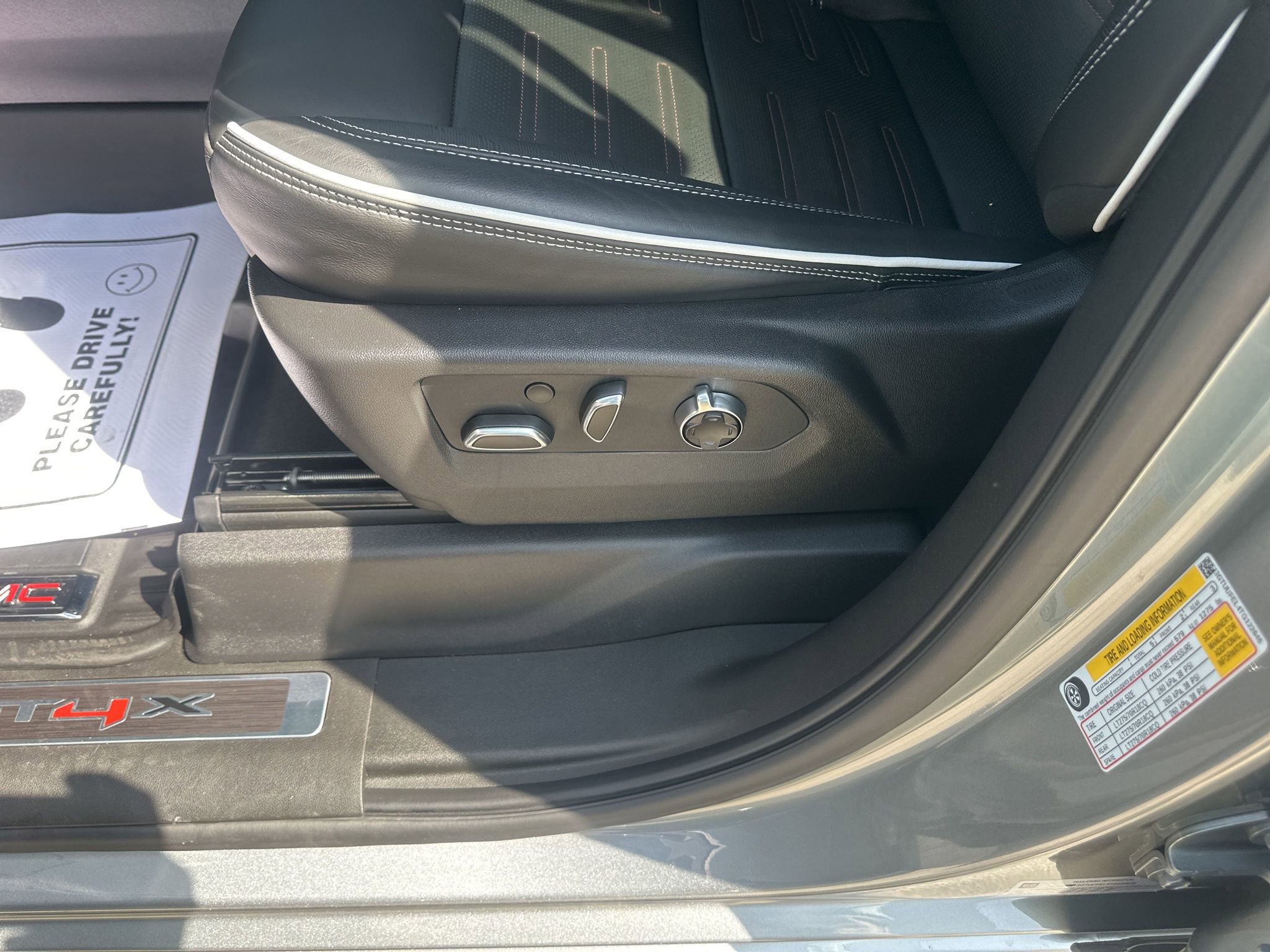 Used 2026 GMC Sierra 1500 AT4X image 26