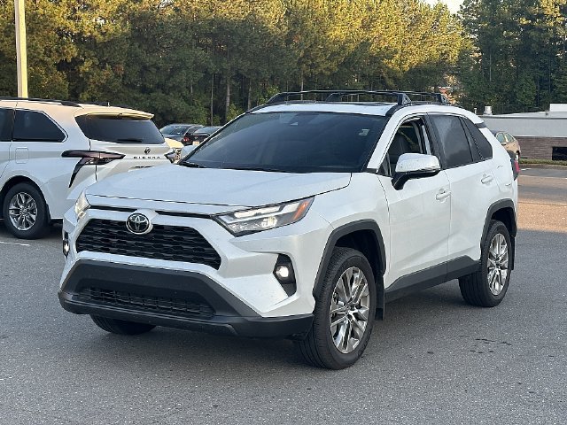 Used 2025 Toyota RAV4 XLE Premium FWD image 4