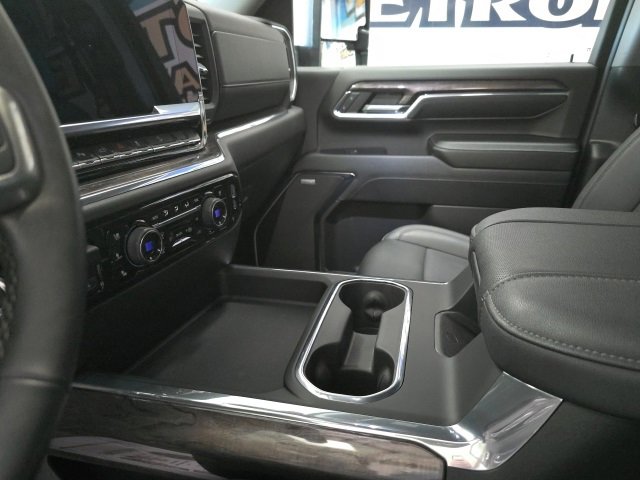 Used 2024 Chevrolet Silverado 2500 LTZ w/ LTZ Plus Package image 19
