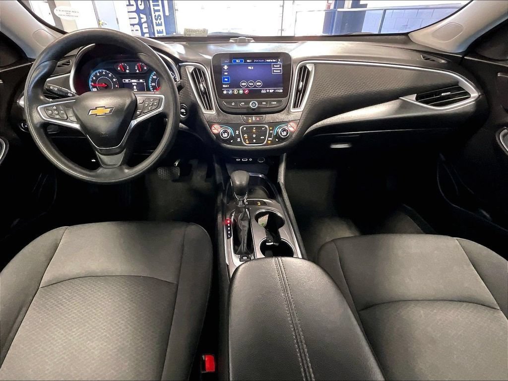 Used 2024 Chevrolet Malibu LT FWD image 21