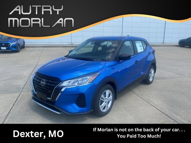 New 2025 Nissan Kicks Play S