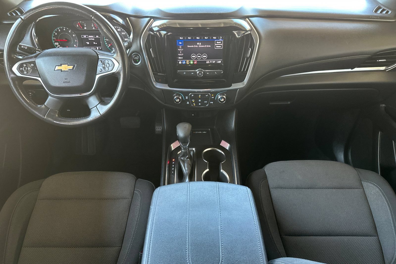 Used 2022 Chevrolet Traverse LT w/ LPO, Blackout Package FWD image 13