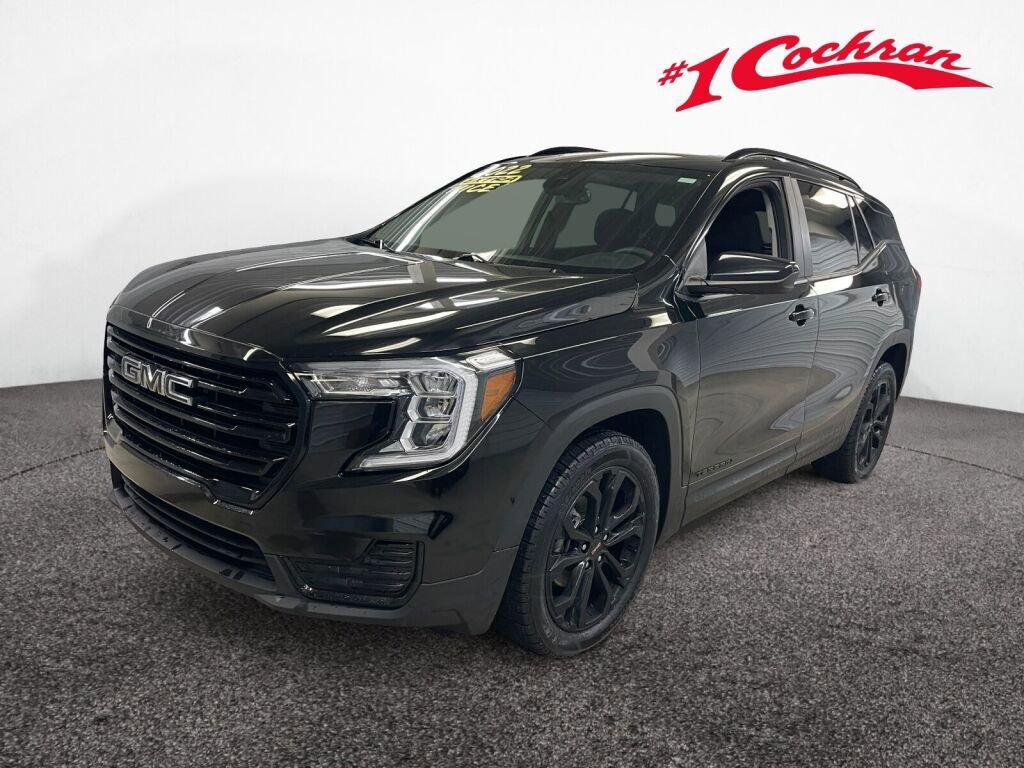 Certified 2022 GMC Terrain SLE w/ Driver Convenience Package image 3