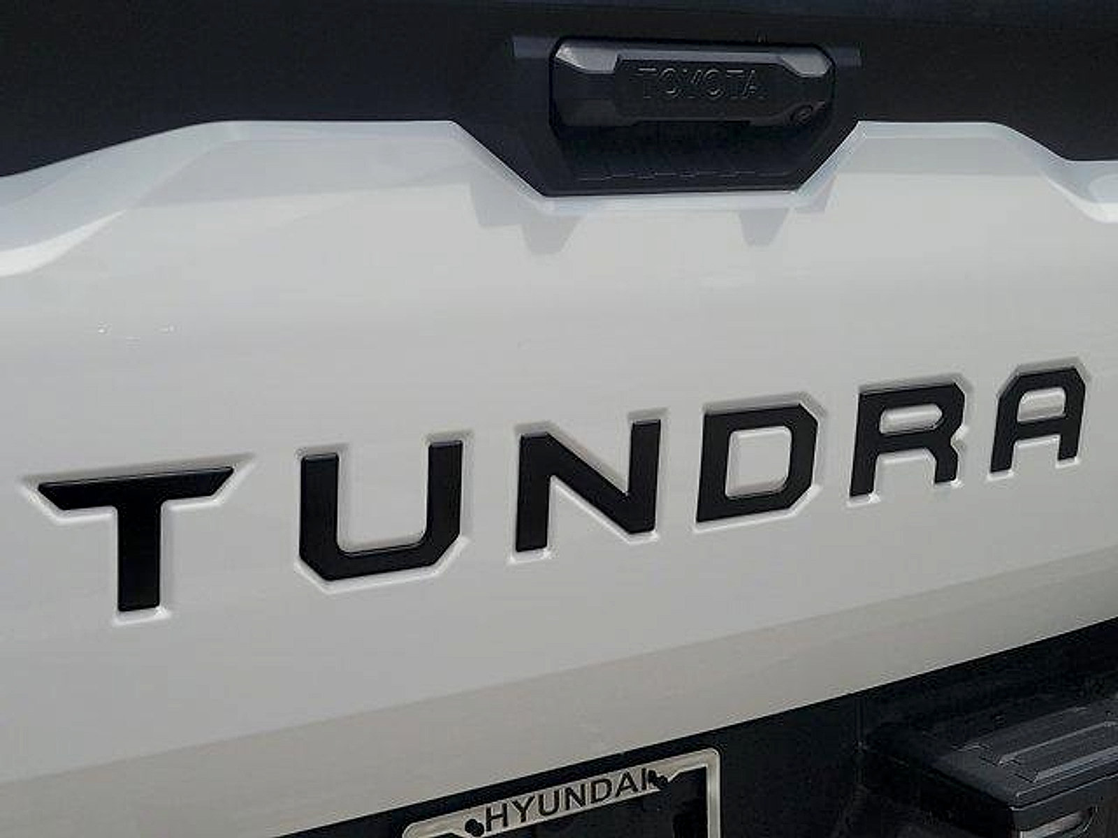 Used 2025 Toyota Tundra SR AWD/4WD image 8
