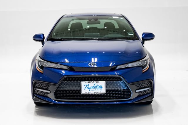Used 2022 Toyota Corolla SE w/ SE Premium Package FWD image 4