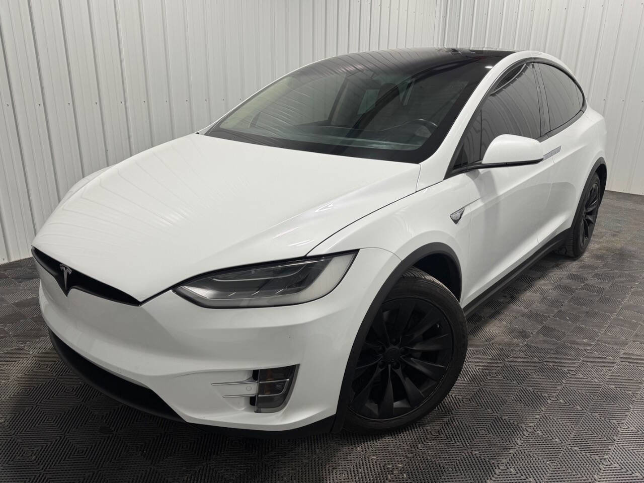 Used 2017 Tesla Model X 75D image 46