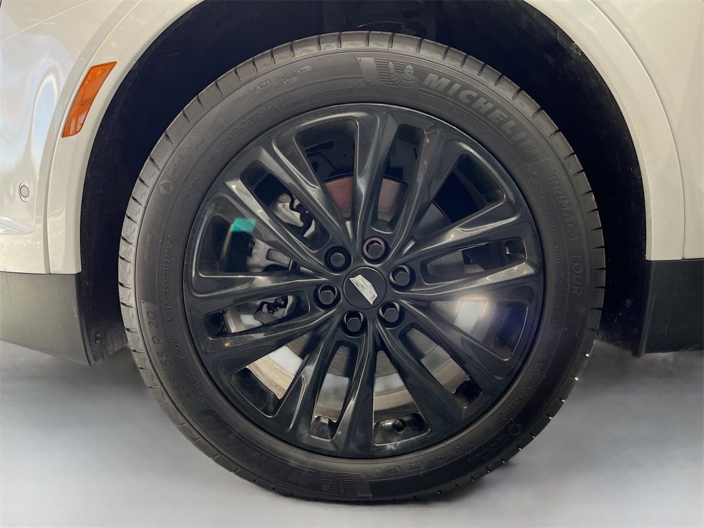 Used 2025 Cadillac XT5 Premium Luxury w/ LPO, ONYX Package image 32