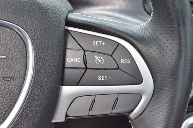 Used 2015 Dodge Challenger SRT w/ Technology Group image 20