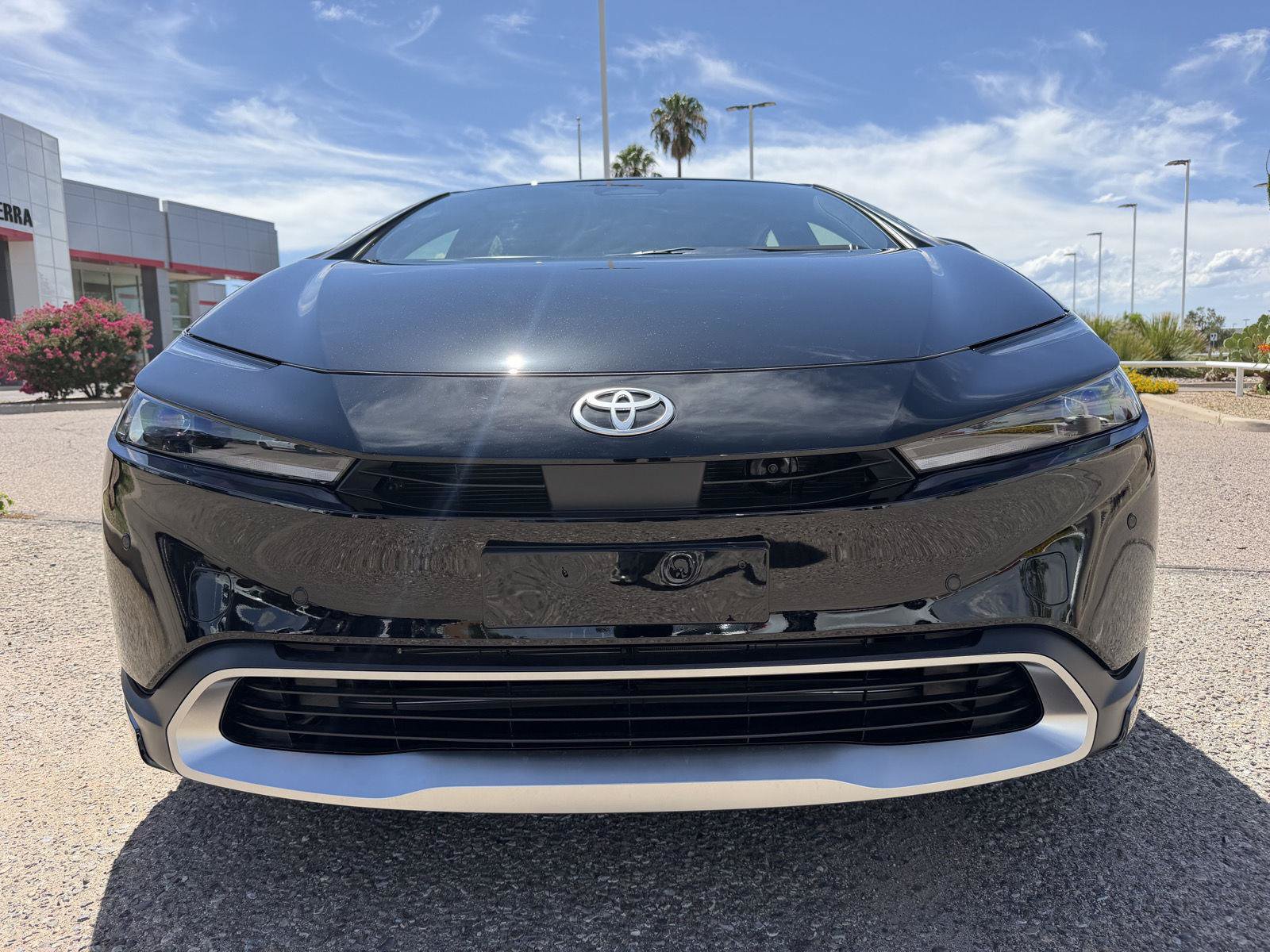 New 2027 Toyota Prius Plug-In Hybrid FWD image 9