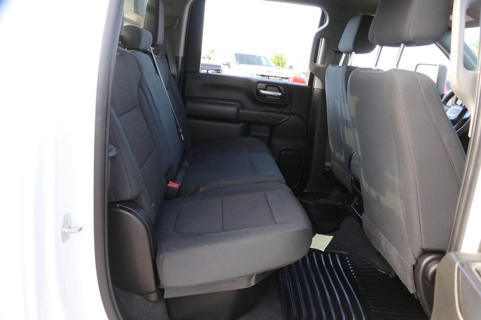 Used 2020 GMC Sierra 3500 4x4 Crew Cab w/ Gooseneck/5TH Wheel Package image 29