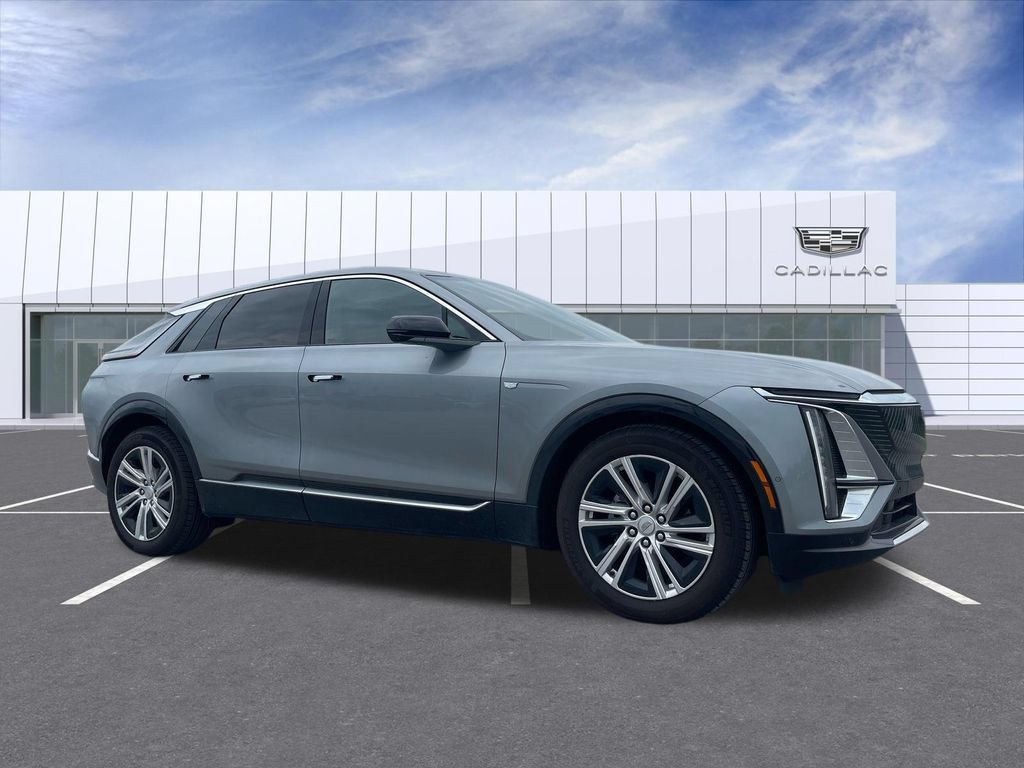 Certified 2024 Cadillac Lyriq Tech w/ Driver Assist Package AWD/4WD image 1