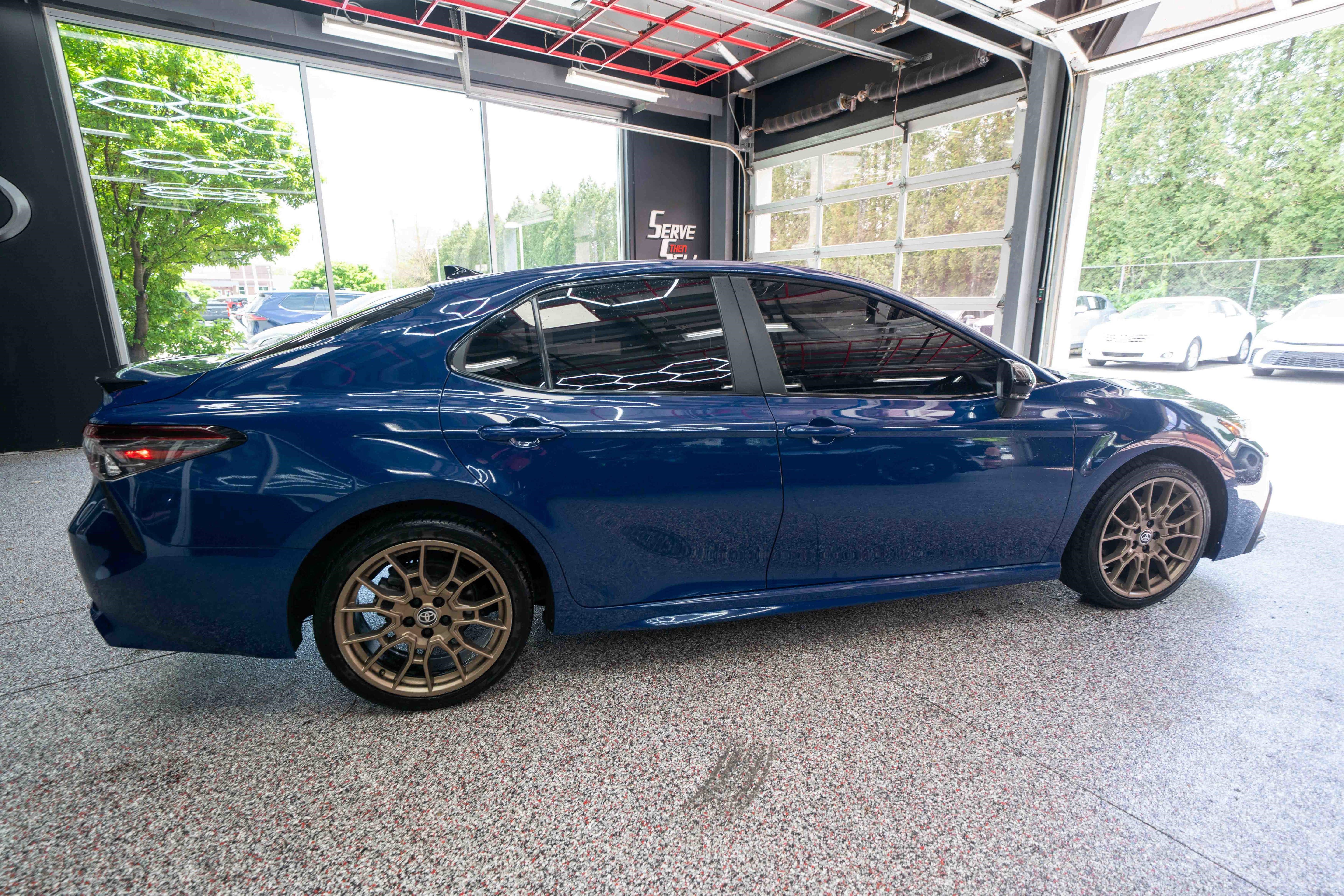 Used 2024 Toyota Camry SE FWD image 4