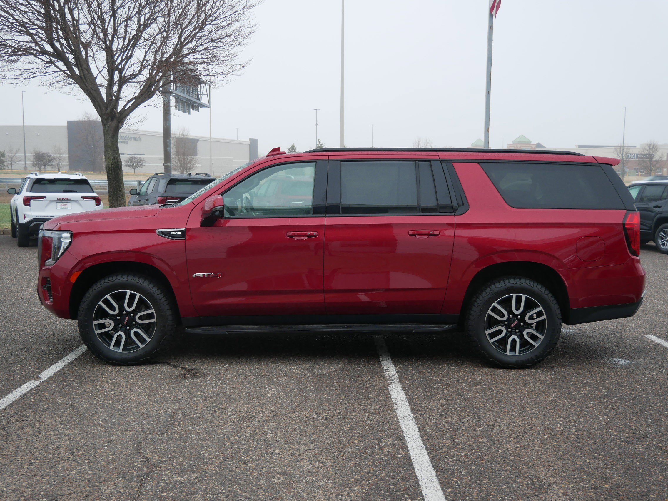 Used 2021 GMC Yukon XL AT4 w/ Rear Media and Nav Package AWD/4WD image 6