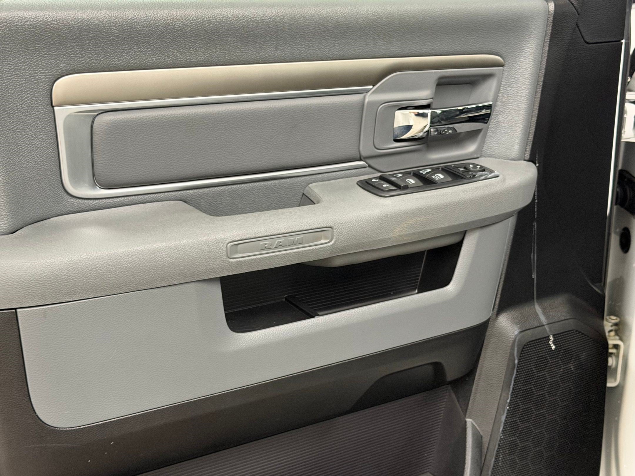 Used 2016 RAM 1500 Big Horn RWD image 14