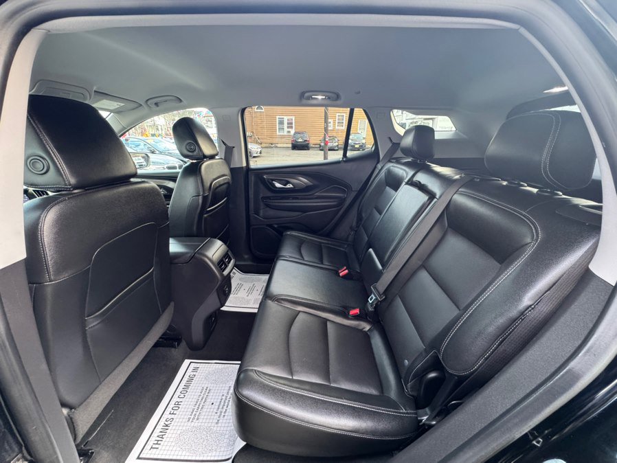 Used 2023 GMC Terrain SLT image 11