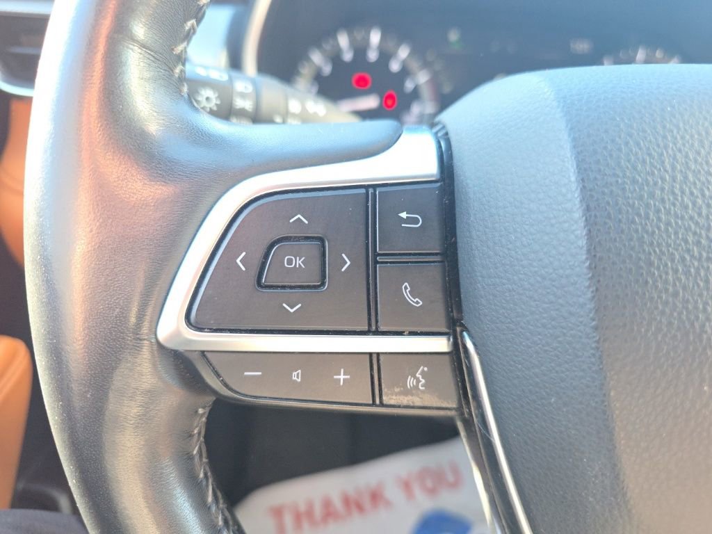 Used 2020 Toyota Highlander Platinum image 26