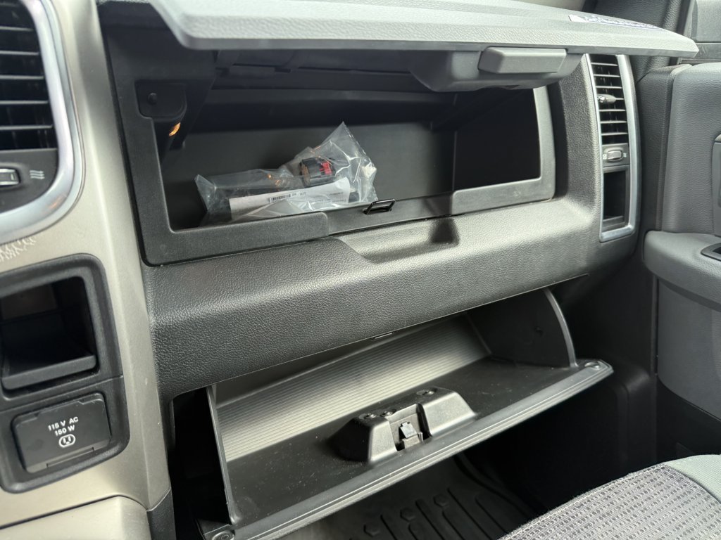 Used 2018 RAM 1500 Big Horn AWD/4WD image 32