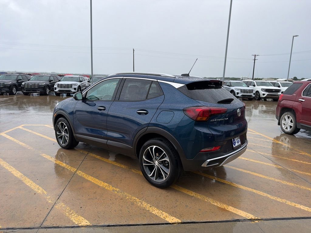Used 2021 Buick Encore GX Essence w/ Advanced Technology Package FWD image 5