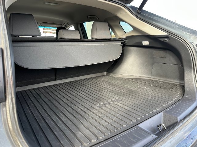 Certified 2023 Toyota Venza LE AWD/4WD image 29