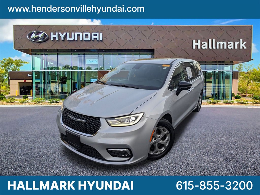 Used 2024 Chrysler Pacifica Limited