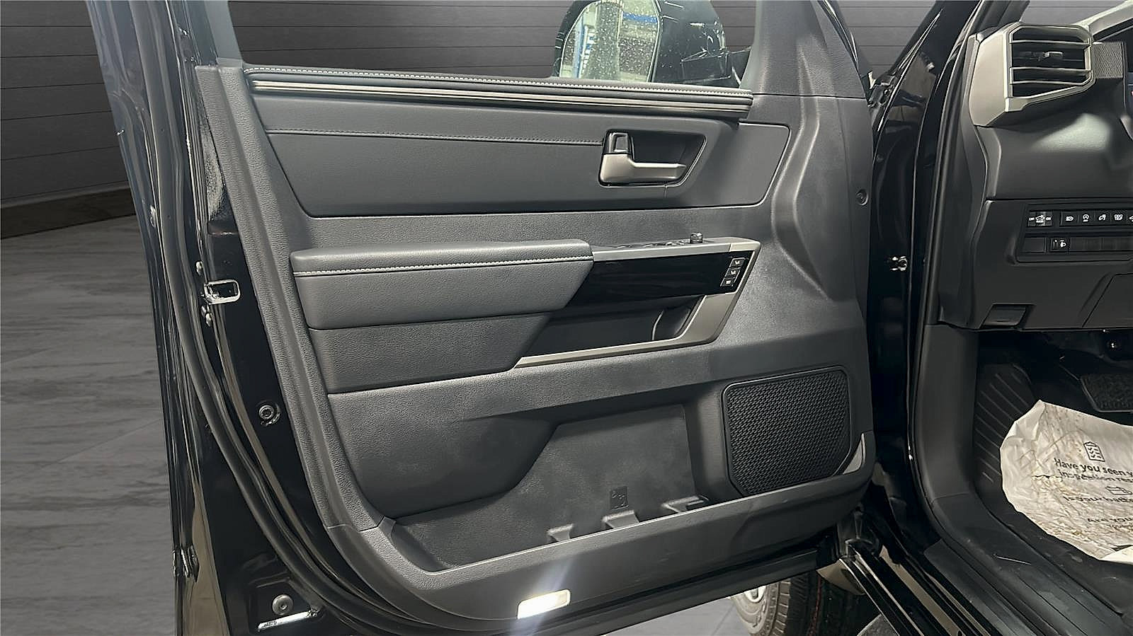 New 2026 Toyota Tundra Limited AWD/4WD image 16