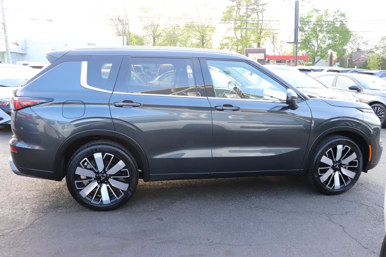 Used 2025 Mitsubishi Outlander SEL FWD image 6