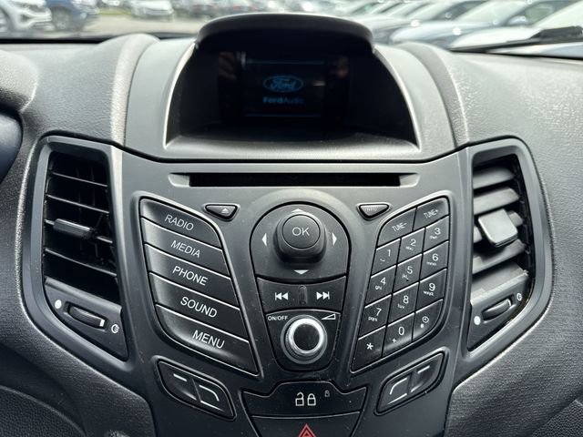 Used 2014 Ford Fiesta SE FWD image 12