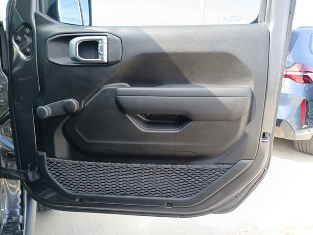 Used 2024 Jeep Gladiator Sport image 15