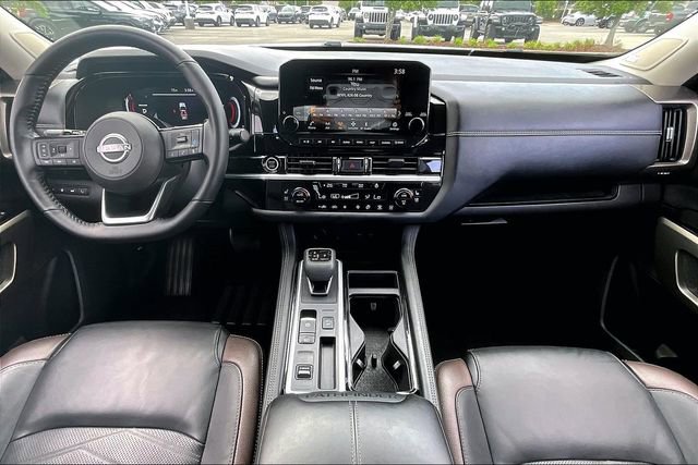 Certified 2024 Nissan Pathfinder Platinum FWD image 7
