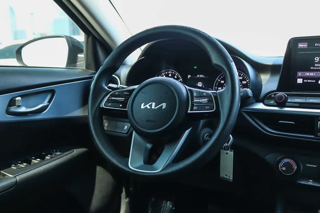 Used 2022 Kia Forte LXS FWD image 15