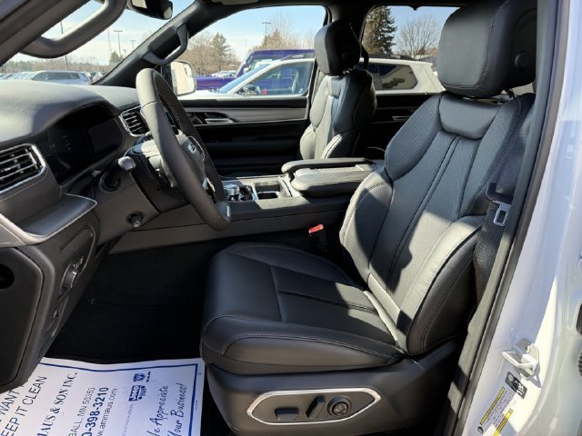 New 2026 Jeep Grand Wagoneer L Limited AWD/4WD image 13