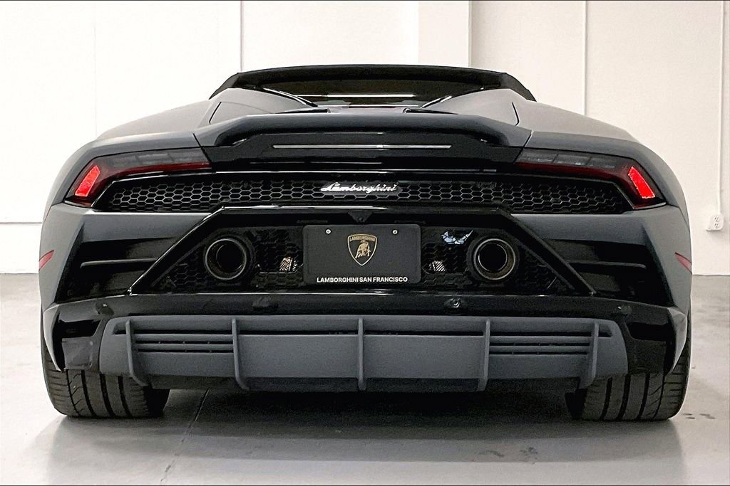 Used 2022 Lamborghini Huracan EVO image 5