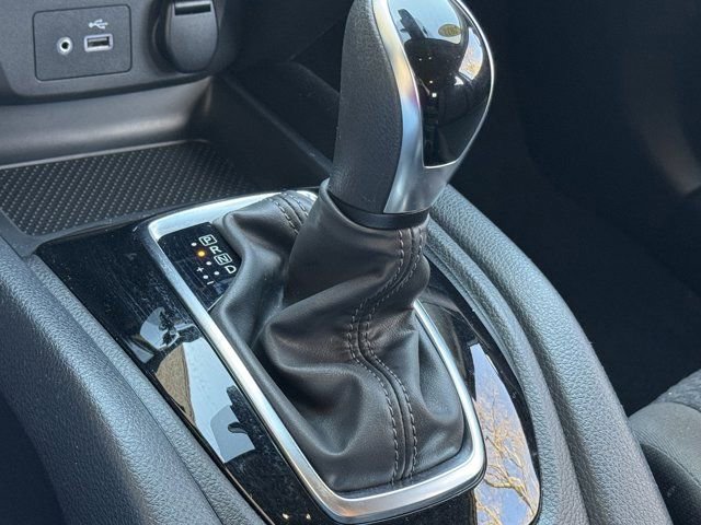 Used 2022 Nissan Rogue Sport S image 24