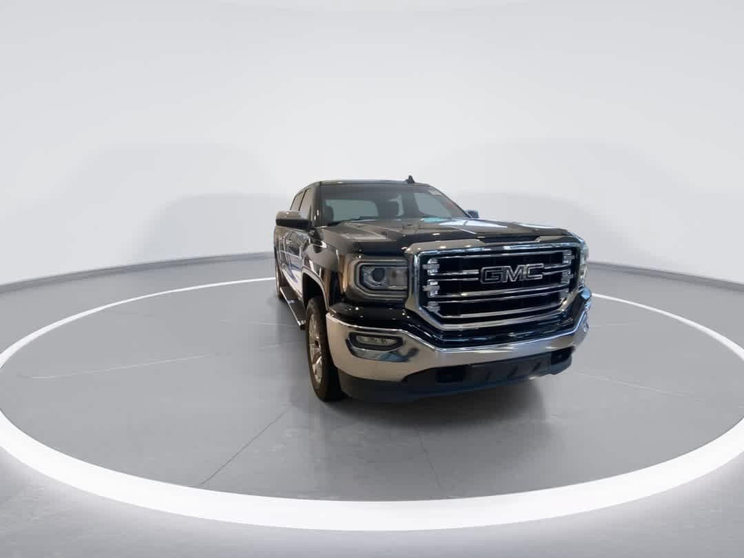 Used 2018 GMC Sierra 1500 SLT w/ SLT Premium Package AWD/4WD image 3
