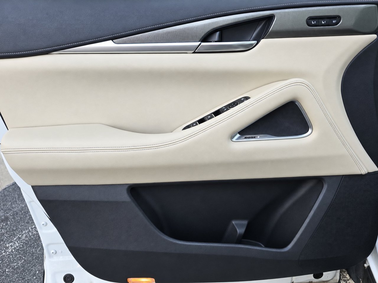 Used 2024 INFINITI QX60 Luxe w/ Vision Package FWD image 12