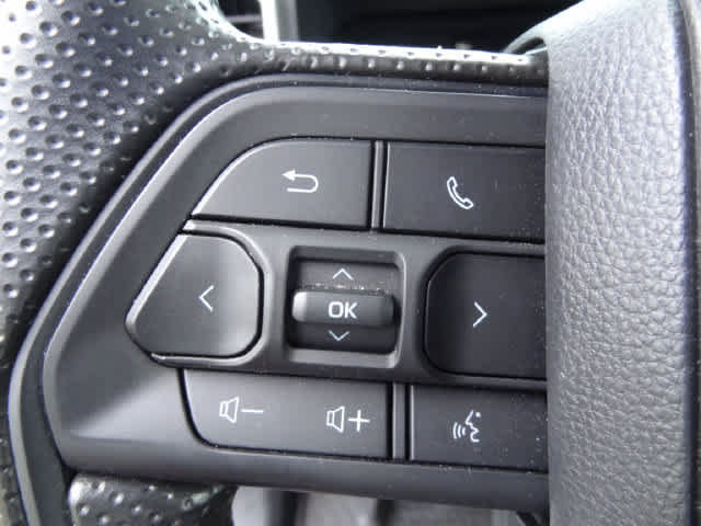Used 2025 Toyota Tacoma SR5 AWD/4WD image 16
