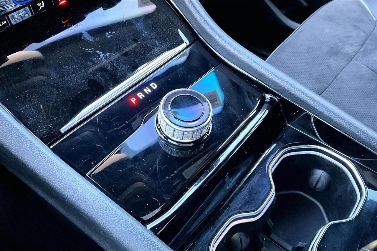 Used 2023 Jeep Grand Cherokee L Altitude image 28