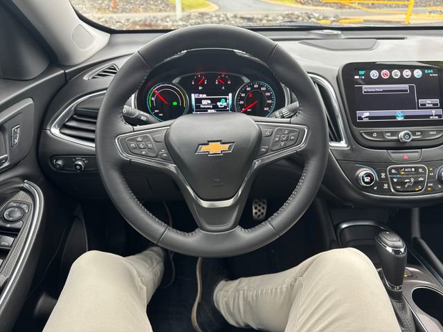 Used 2017 Chevrolet Malibu Hybrid w/ Leather Package image 13