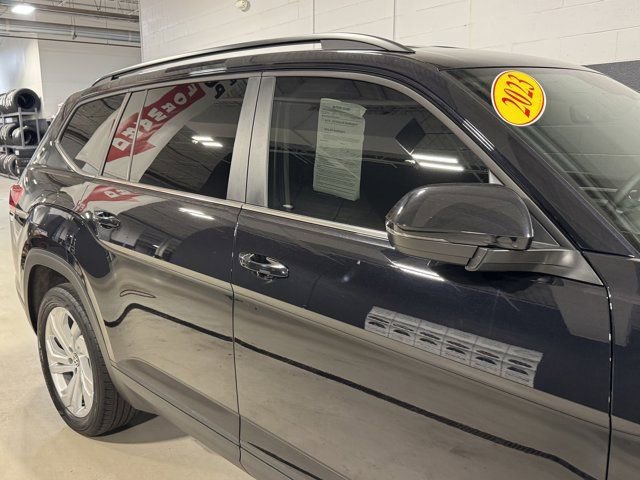 Used 2023 Volkswagen Atlas SE AWD/4WD image 5