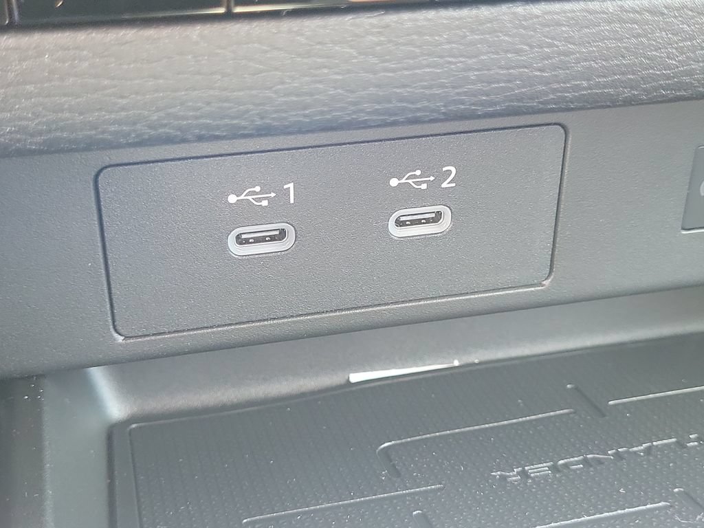 New 2026 Mitsubishi Outlander SEL Black Edition FWD image 25