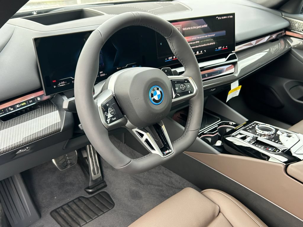 New 2027 BMW 550e xDrive w/ Executive Package AWD/4WD image 13